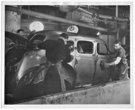 Packard plant building a car 1930s