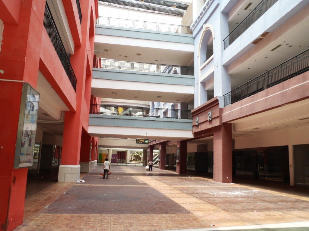 New South China Mall Abandoned corridors of the New South China Mall