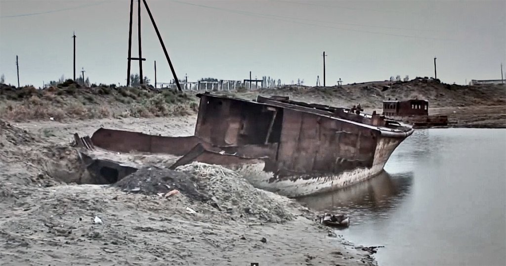 Muynak-harbor-canal