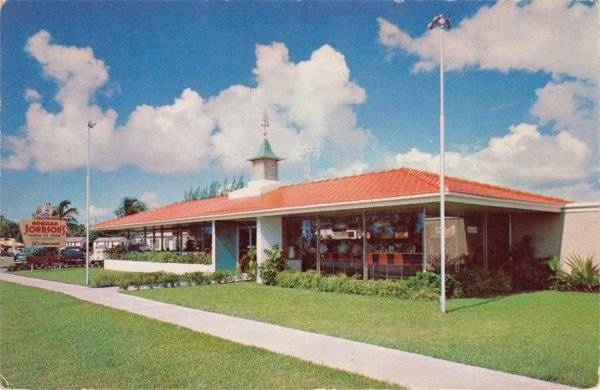 Rufus Nims Series 77 Howard Johnson's Rufus Nims' "Series 77" Howard Johnson's restaurant design.