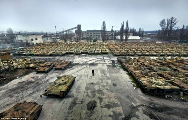 abandoned-tanks-ukraine-e1593573322722.jpg