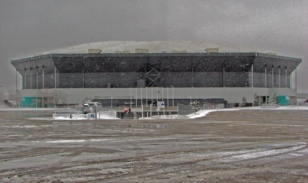 The Pontiac Silverdome: from dream arena to symbol of American decay, US  sports