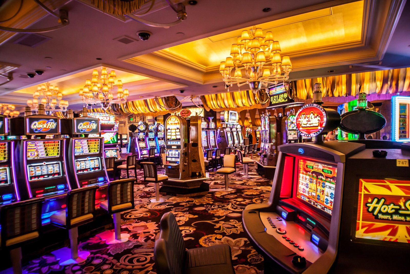 Why Most People Will Never Be Great At casinos