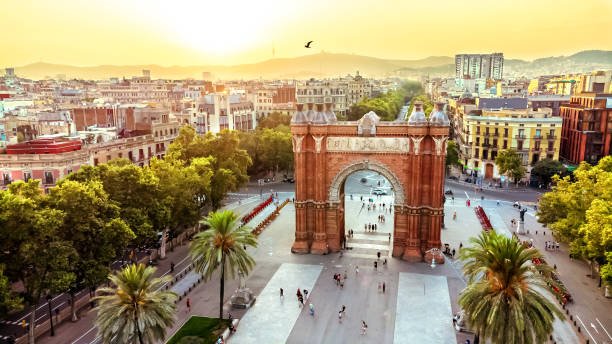 Barcelona travel tips: Where to go and what to see in 48 hours ...